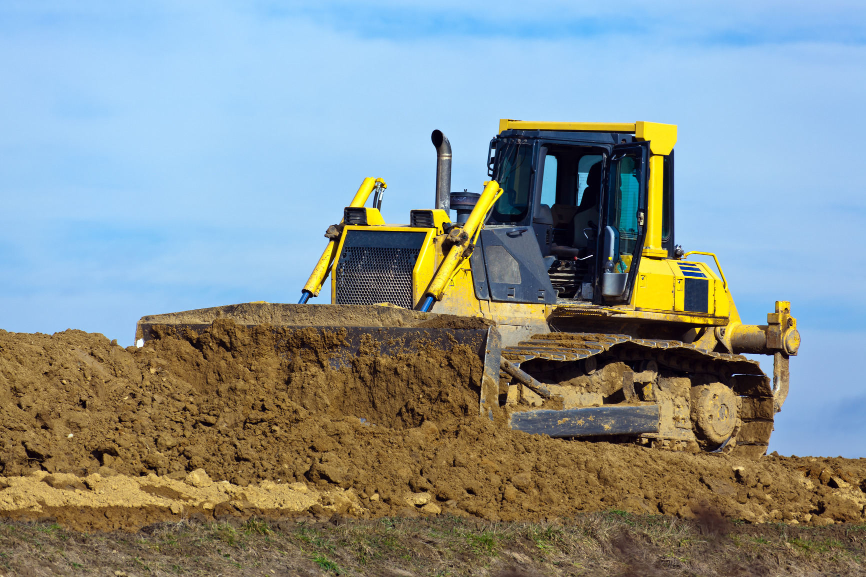 photodune-1835698-excavators-at-work-at-construction-site-m